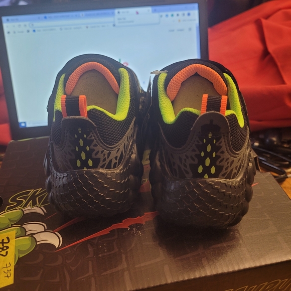 Skechers Saurus Sneaker - Picture 4 of 10